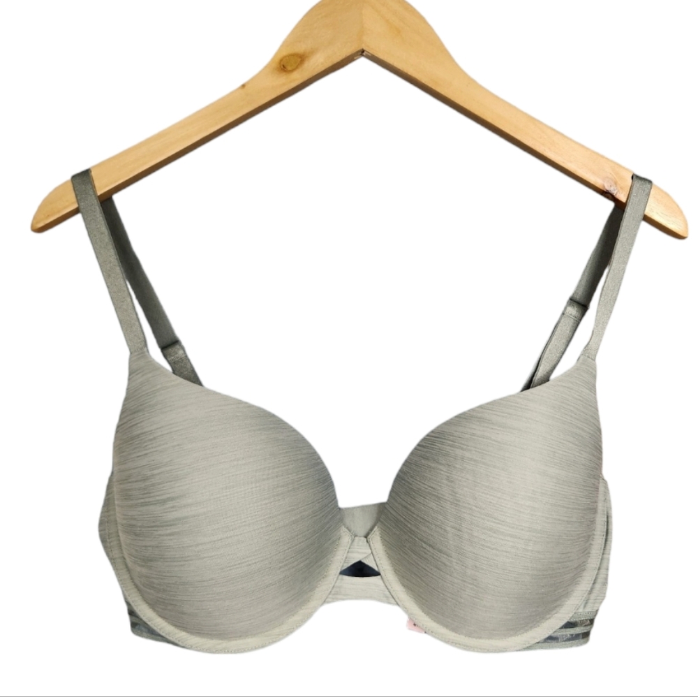 Victoria's secret light faded green size 38D padded